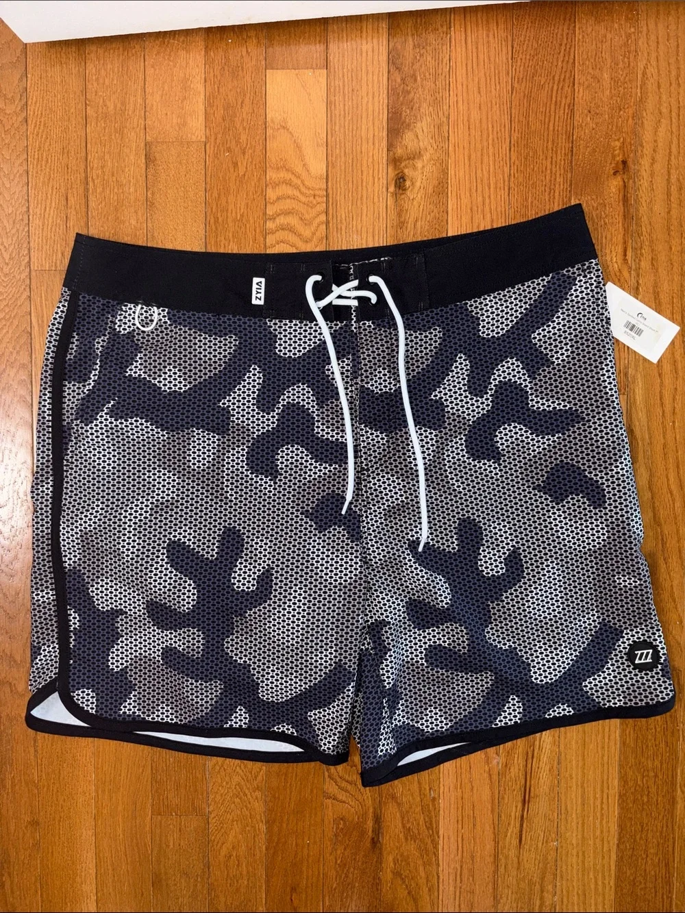 ZYIA Active Men's Spotted Camo Lined Board Shorts Size XL Swimming trunks